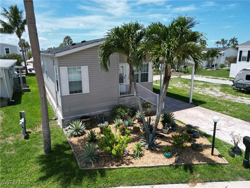 3 bedroom ManufacturedHome at 11341 Bayside Blvd, Bayside Estates, Fort Myers Beach — photo 2