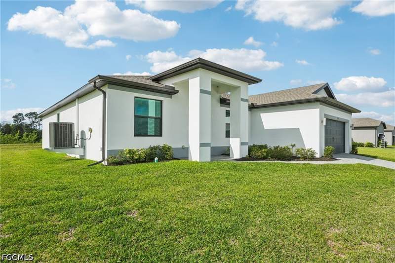 4 bedroom SingleFamilyResidence at 939 Admiral Bull Halsey Ave, Labelle, Labelle — photo 2