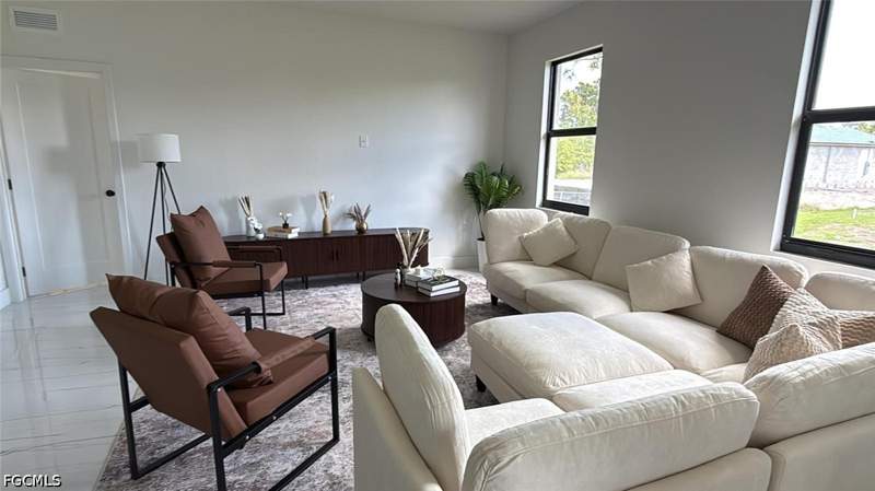 3 bedroom SingleFamilyResidence at 6010 Acorn Cir, Port Labelle, Labelle — photo 2