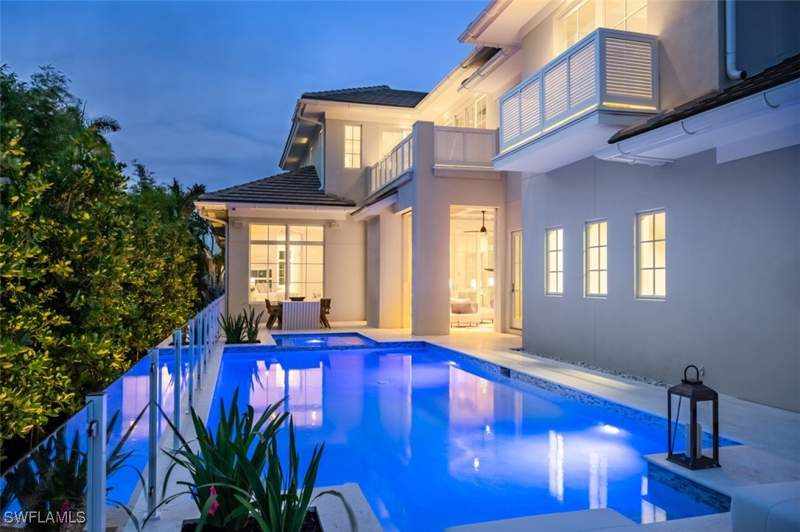 5 bedroom SingleFamilyResidence at 128 1st Ave S, Olde Naples, Naples — photo 4
