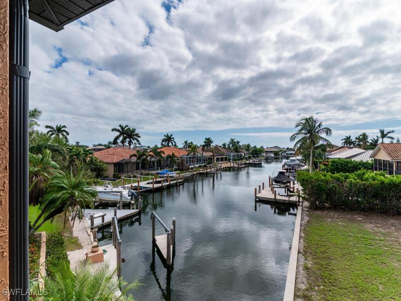 4 bedroom SingleFamilyResidence at 1601 Rainbow Ct, Marco Beach, Marco Island — photo 3