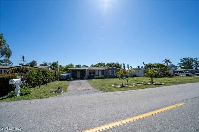 3 bedroom SingleFamilyResidence at 1862 Moreno Ave, Palmetto Park, Fort Myers — photo 2
