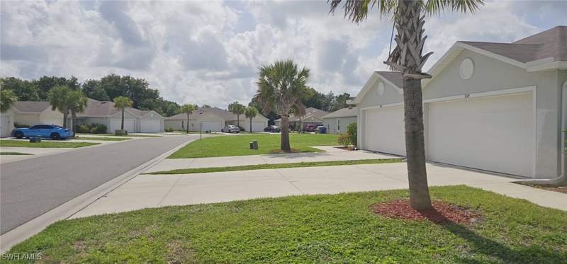 3 bedroom Attached at 9124 Aegean Cir, Lehigh Acres, Lehigh Acres — photo 3