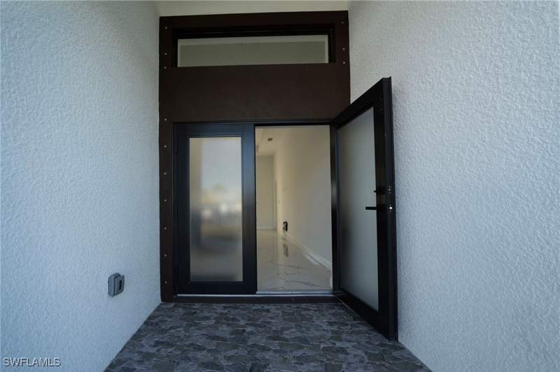 3 bedroom SingleFamilyResidence at 2915 5th St SW, Lehigh Acres, Lehigh Acres — photo 3