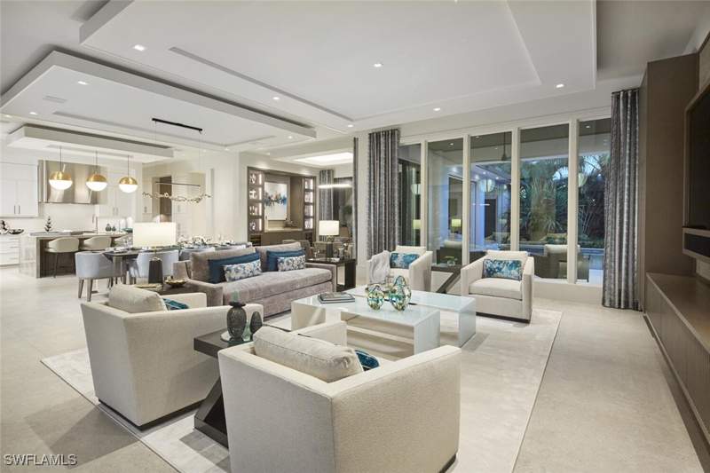 5 bedroom SingleFamilyResidence at 2021 Gordon Dr E, Aqualane Shores, Naples — photo 3