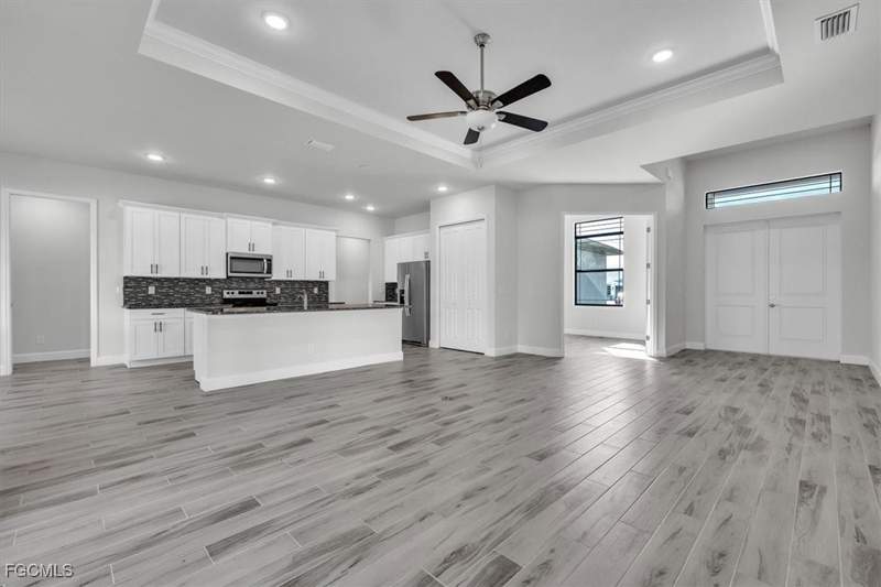 4 bedroom SingleFamilyResidence at 459 NE 2nd Pl, Cape Coral, Cape Coral — photo 2