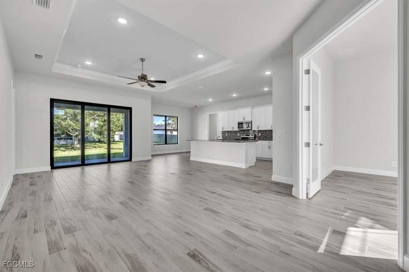 4 bedroom SingleFamilyResidence at 459 NE 2nd Pl, Cape Coral, Cape Coral — photo 3