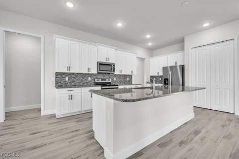 459 NE 2nd Pl, Cape Coral FL - photo 6 of 38