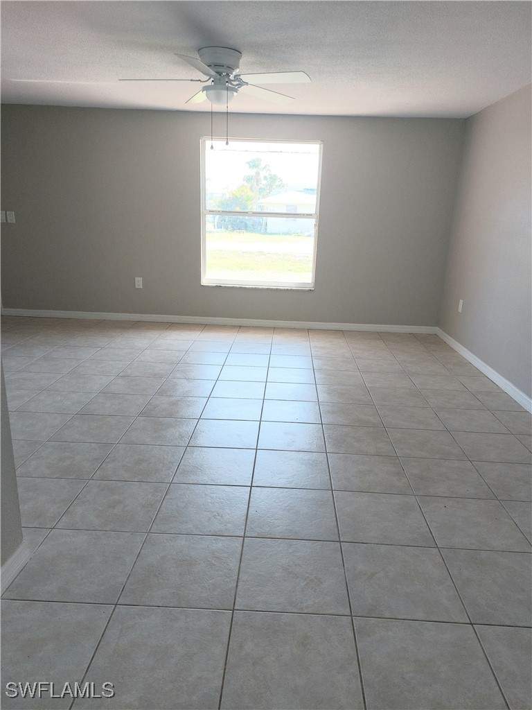 2 bedroom SingleFamilyResidence at 11310 Linda Loma Dr, Linda Loma, Fort Myers — photo 4