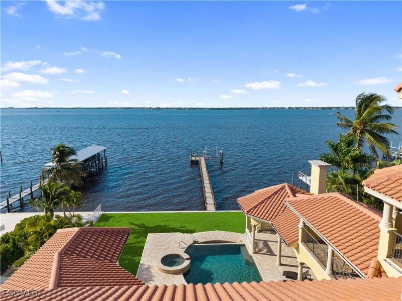 4 bedroom SingleFamilyResidence at 2704 Shriver Dr, Shriver, Fort Myers — photo 3