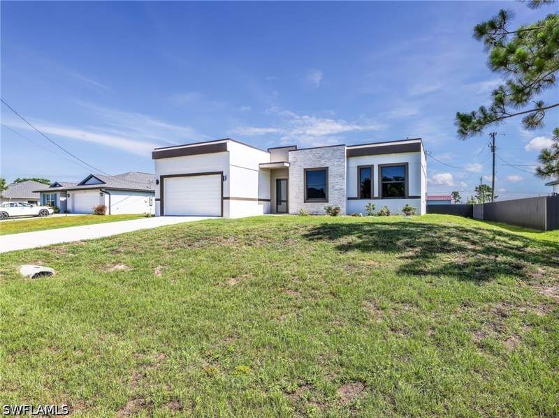 3 bedroom SingleFamilyResidence at 1423 NW 20th Ter, Cape Coral, Cape Coral — photo 2