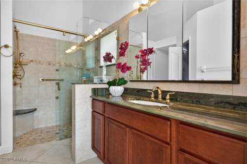 550 Captn Kate Ct 22, Naples FL - photo 15 of 38