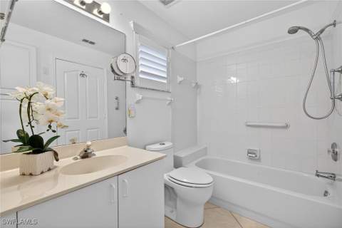 550 Captn Kate Ct 22, Naples FL - photo 17 of 38