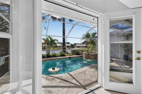 550 Captn Kate Ct 22, Naples FL - photo 24 of 38