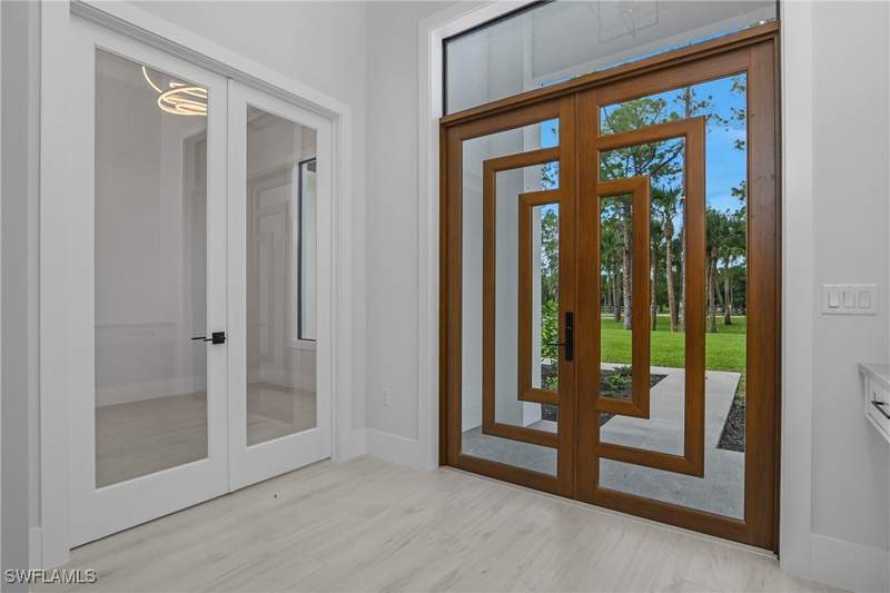3 bedroom SingleFamilyResidence at 826 20th St SE, Golden Gate Estates, Naples — photo 2