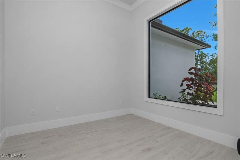 3 bedroom SingleFamilyResidence at 826 20th St SE, Golden Gate Estates, Naples — photo 3