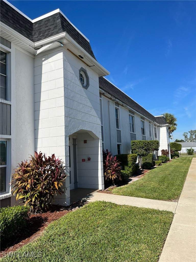 2 bedroom Condominium at 6824 Sandtrap Dr 4, Myerlee Gardens Condo, Fort Myers — photo 2