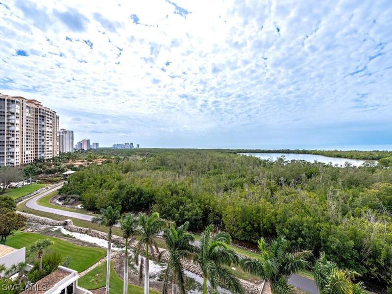 2 bedroom Condominium at 6849 Grenadier Blvd 802, St Laurent, Naples — photo 3