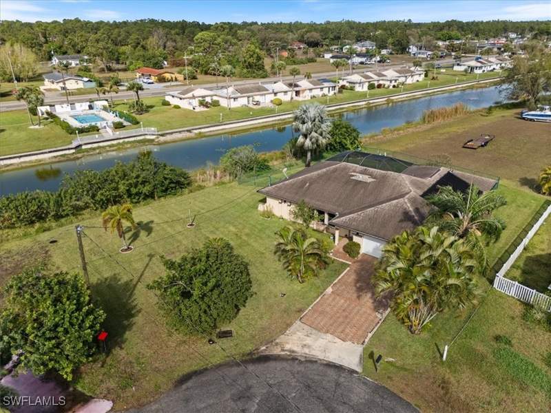 3 bedroom SingleFamilyResidence at 2403 Cherry Ct, Lakewood Terrace, Lehigh Acres — photo 3
