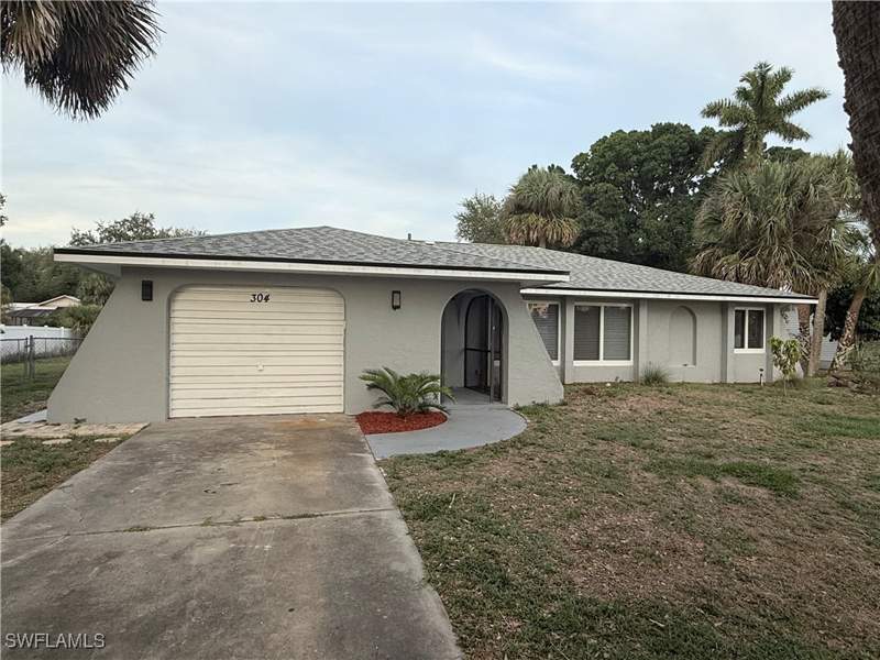 3 bedroom SingleFamilyResidence at 304 North Ave, Lehigh Acres, Lehigh Acres — photo 2