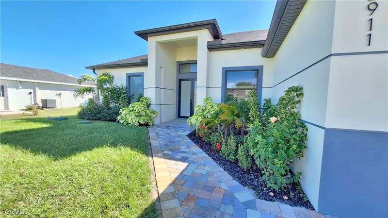 3 bedroom SingleFamilyResidence at 2911 22nd St SW, Lehigh Acres, Lehigh Acres — photo 2