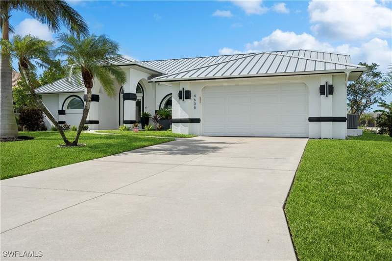 3 bedroom SingleFamilyResidence at 4608 SW 25th Ct, Cape Coral, Cape Coral — photo 3