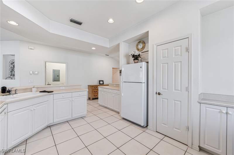 2 bedroom Condominium at 25778 Lake Amelia Way 201, Villages Of Bonita, Bonita Springs — photo 5
