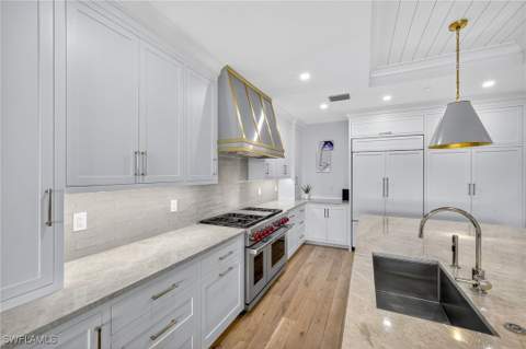 1820 Gulf Shore Blvd N 202, Naples FL - photo 10 of 46