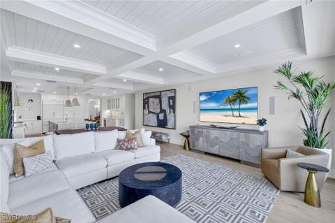 1820 Gulf Shore Blvd N 202, Naples FL - photo 13 of 46
