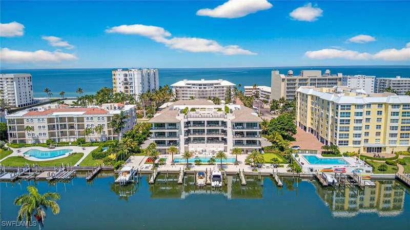 3 bedroom Condominium at 1820 Gulf Shore Blvd N 202, La Perle, Naples — photo 2