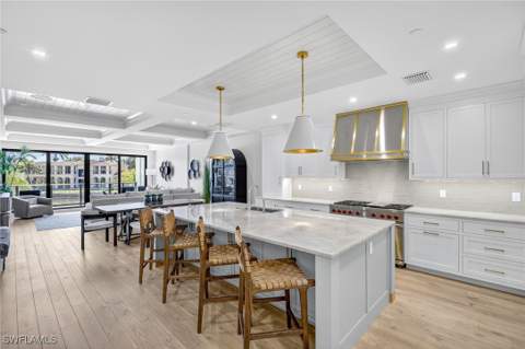1820 Gulf Shore Blvd N 202, Naples FL - photo 7 of 46