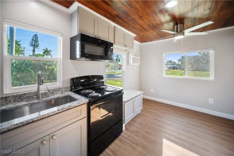 1157 4th Way, North Fort Myers FL - photo 10 of 34
