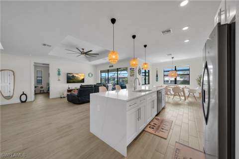 2518 SW 17th Ave, Cape Coral FL - photo 10 of 34