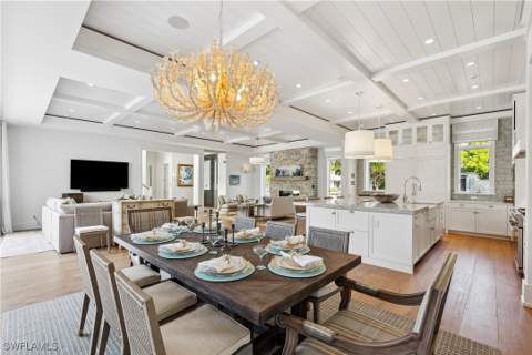 690 7th Ave N, Naples FL - photo 11 of 28