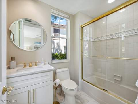 241 Colonade Cir, Naples FL - photo 16 of 39