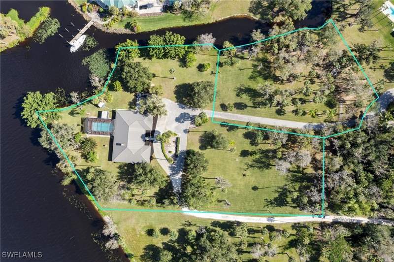 4 bedroom SingleFamilyResidence at 639 Rope Bend DR, LABELLE, Labelle — photo 3