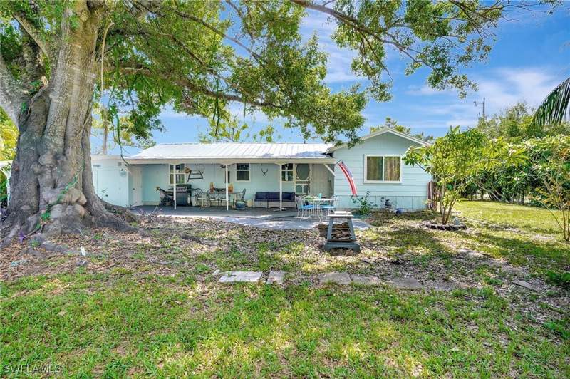 3 bedroom SingleFamilyResidence at 2153 Twin Brooks Rd, North Fort Myers, North Fort Myers — photo 2