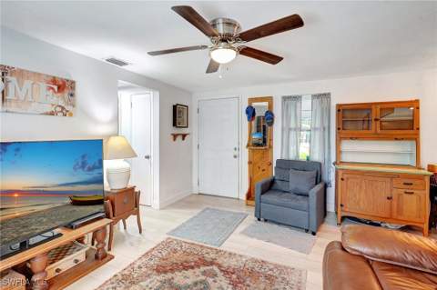 2153 Twin Brooks Rd, North Fort Myers FL - photo 8 of 31