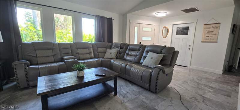 3 bedroom SingleFamilyResidence at 1610 Cornwallis Pkwy, Cape Coral, Cape Coral — photo 5