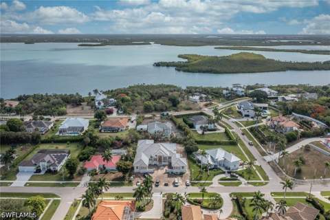 841 Scott Dr, Marco Island FL - photo 8 of 23