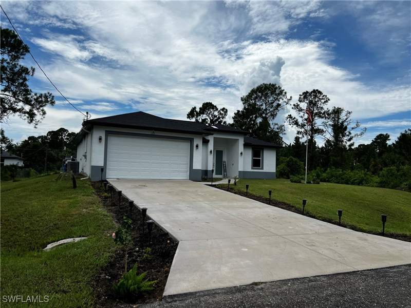 3 bedroom SingleFamilyResidence at 3313 68th St W, Lehigh Acres, Lehigh Acres — photo 3