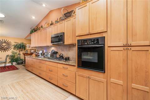 15854 Gleneagle Ct, Fort Myers FL - photo 16 of 50