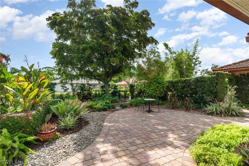 3 bedroom SingleFamilyResidence at 15854 Gleneagle Ct, McGregor Woods, Fort Myers — photo 3
