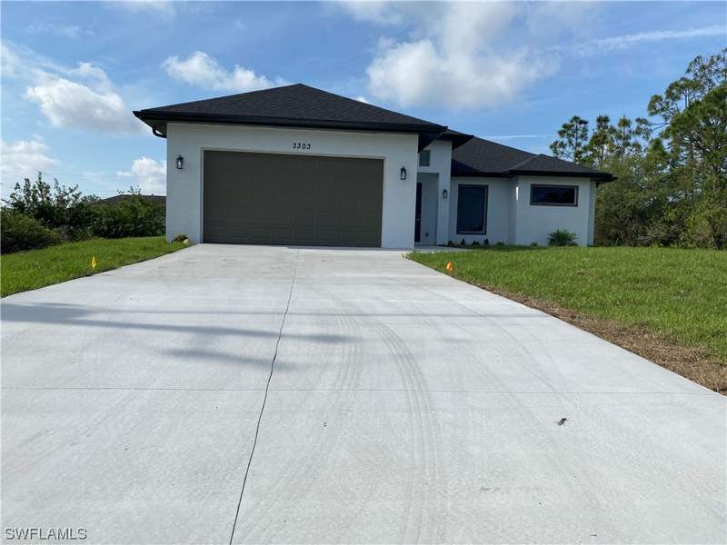 3 bedroom SingleFamilyResidence at 3303 16th St SW, Lehigh Acres, Lehigh Acres — photo 2