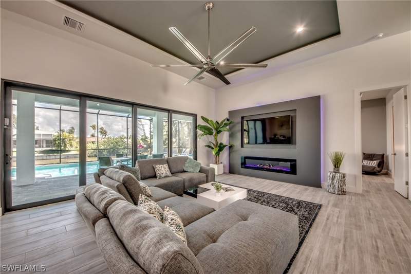 3 bedroom SingleFamilyResidence at 1502 SW 28th St, Cape Coral, Cape Coral — photo 5