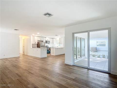 375 Carnaby Ct 54, Naples FL - photo 17 of 50
