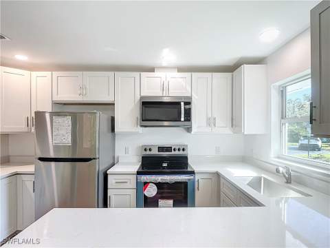 375 Carnaby Ct 54, Naples FL - photo 24 of 50
