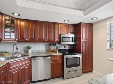9395 Pennsylvania Ave 20, Bonita Springs FL - photo 8 of 25