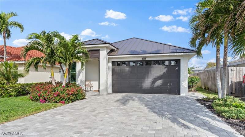 4 bedroom SingleFamilyResidence at 561 94th Ave N, Naples Park, Naples — photo 2