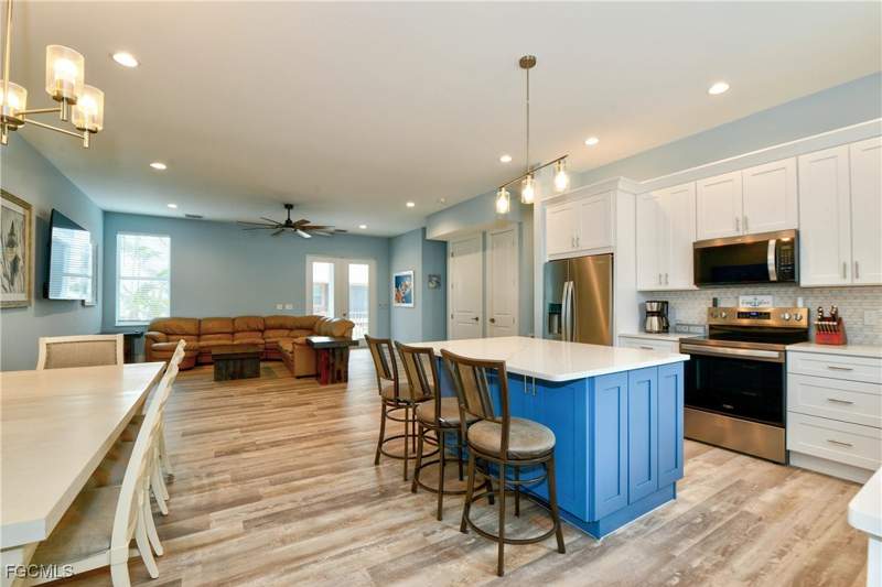 6 bedroom SingleFamilyResidence at 146 Miramar St, Miramar, Fort Myers Beach — photo 4
